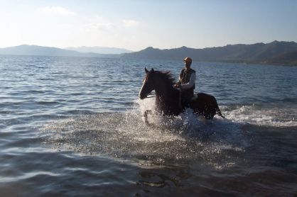 Akyaka Binicilik akyaka apart fotoğrafı